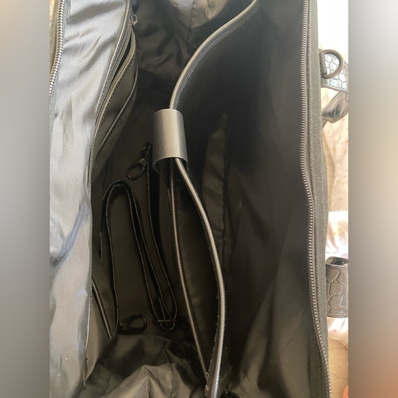 BEIS Black OG Mini/Carrry-on Weekender, Travel Bag, CrossBody - Picture 4 of 6